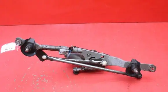 Toyota Auris 150 Front wiper linkage and motor 85110-02190