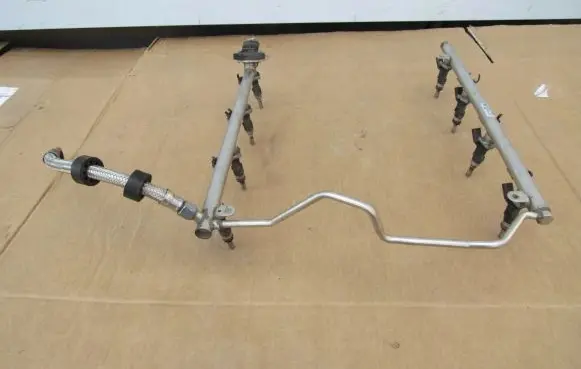 Mercedes-Benz C AMG W204 Fuel main line pipe A1560701895