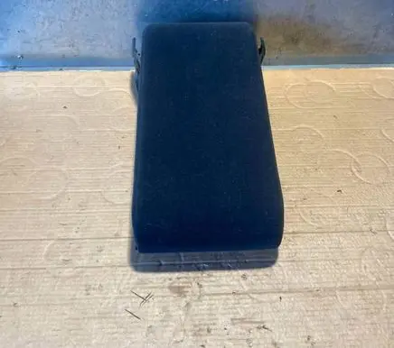 Mercedes-Benz E W124 Rear seat armrest 