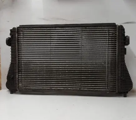 Volkswagen Jetta V Intercooler radiator 1K0121803 1K0145803