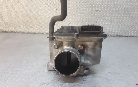 Mazda CX-7 Throttle valve R2AA136B0