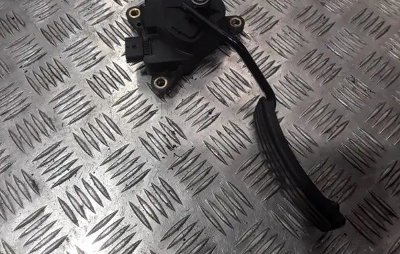 Renault Scenic II - Grand scenic II Accelerator throttle pedal 8200159647