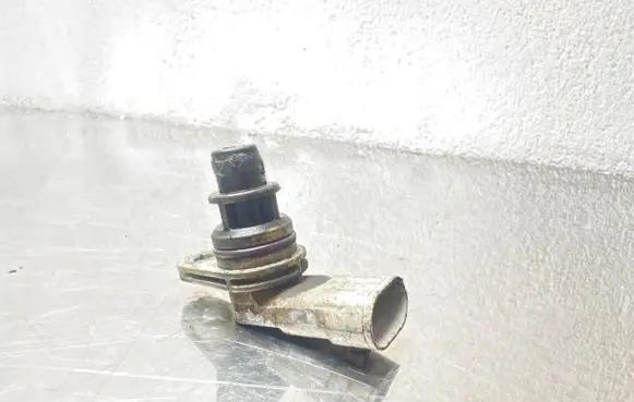 Opel Corsa D Camshaft position sensor 55201874 A377
