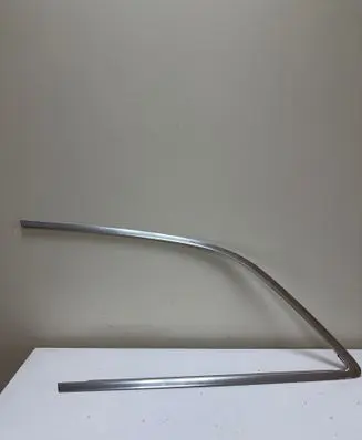 Audi Q7 4L Rear side glass trim