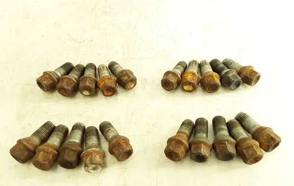 MG ZT - ZT-T Nuts/bolts 