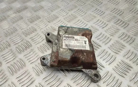 Opel Vivaro Airbag control unit/module 8200912447