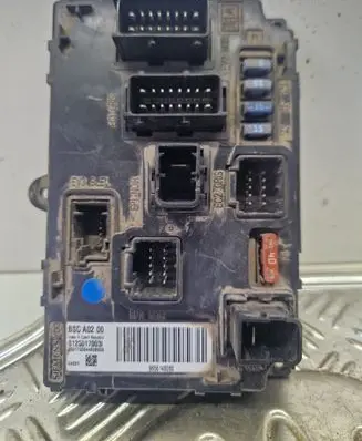 Peugeot 407 Fuse module 9656148080 BSCA0200