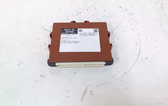 Toyota Prius+ (ZVW40) Keyless (KESSY) go control unit/module 8999047111 2325006721