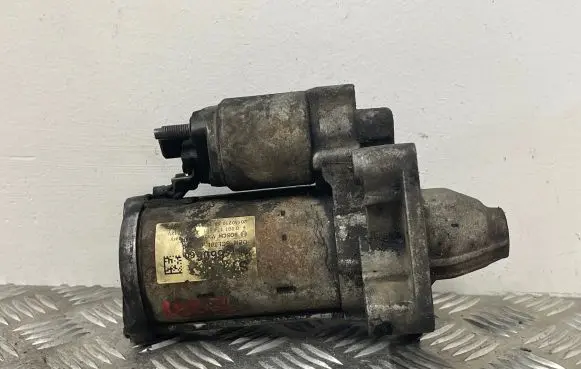 Peugeot 208 Starter motor 0001174601