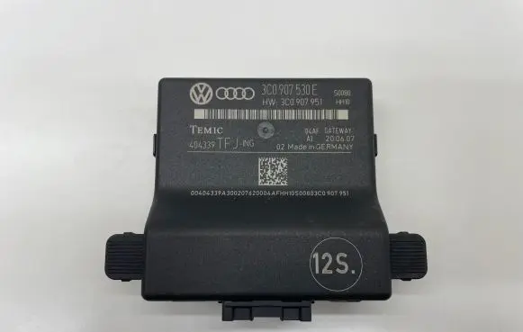 Volkswagen PASSAT B6 Gateway control module 3C0907530E