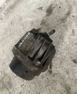 BMW 1 E81 E87 Engine mount bracket