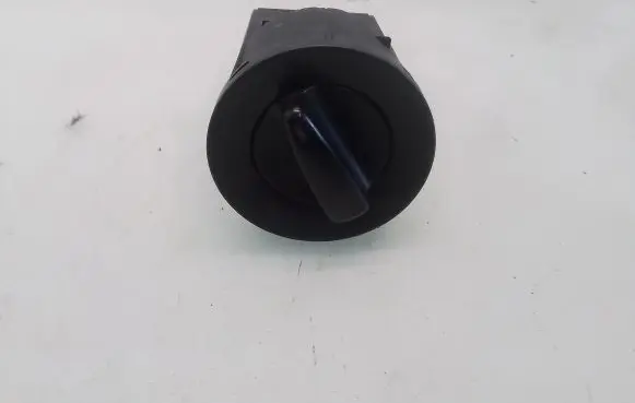 Volkswagen Golf IV Light switch
