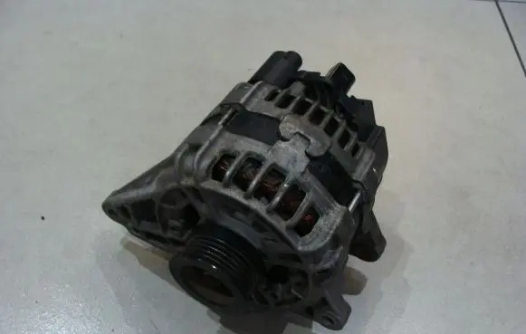 Mercedes-Benz Sprinter W906 Generator/alternator A6519065200
