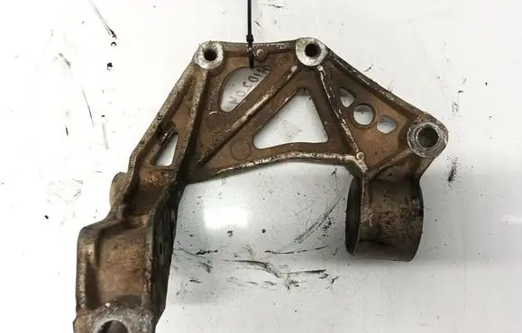 Volkswagen Polo IV 9N3 Front lower control arm/wishbone 6q0199293d