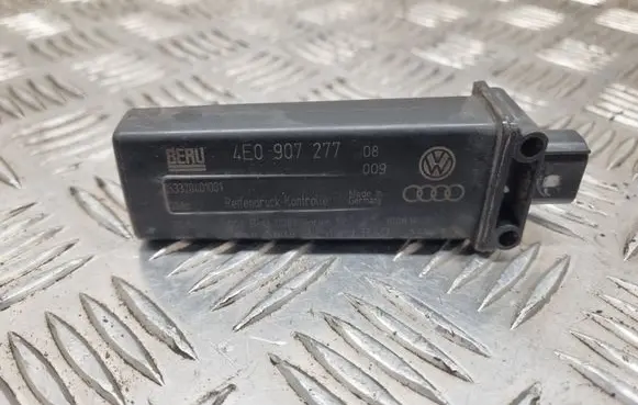 Audi A8 S8 D3 4E Tire pressure sensor 4E0907277
