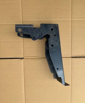 Fender mounting bracket