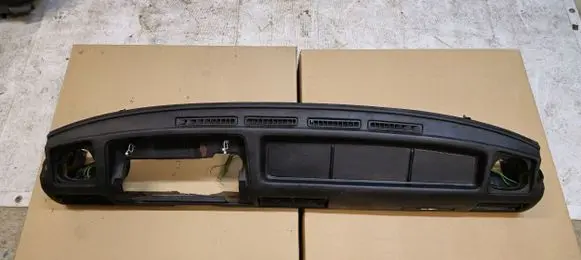 Audi 80 90 B2 Dashboard 857857003B 811857069