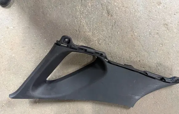 Hyundai i30 (D) pillar trim (bottom) 85851G4000