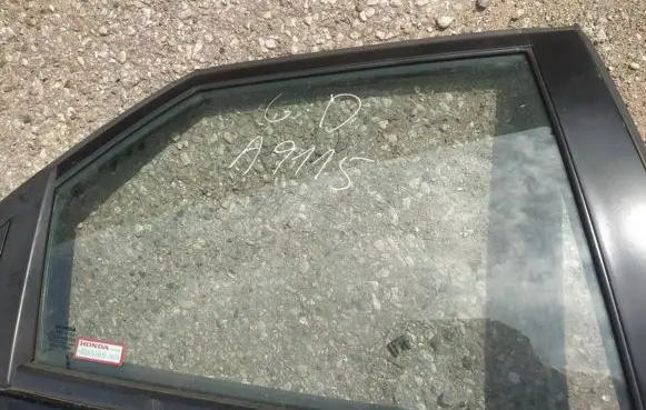 Honda Civic Rear door window glass as2