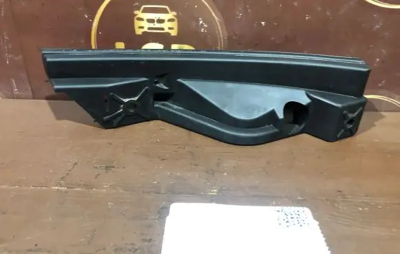 Volkswagen Touran I Front bumper mounting bracket 1T0807890A