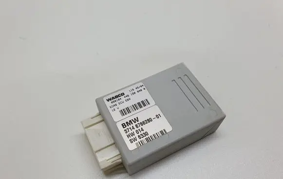 BMW 5 E60 E61 Air suspension control unit module (rear) 6766280 37146766280 3714676628001