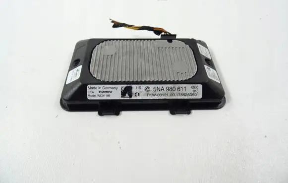 Volkswagen Polo VI Wireless charging module 