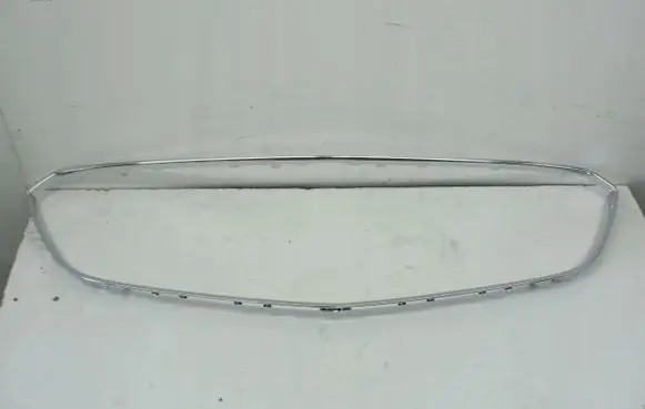 Opel Insignia B Front bumper upper radiator grill 13491196
