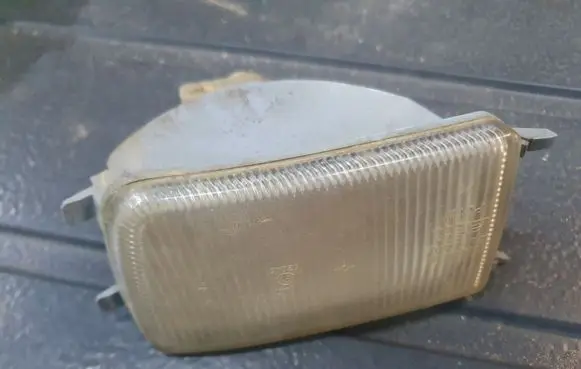 Volkswagen Golf III Front bumper turn signal 