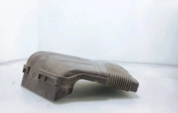 Audi A4 S4 B6 8E 8H Air intake duct part 8E0129617D