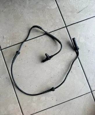BMW 5 GT F07 ABS brake wheel speed sensor 6853859
