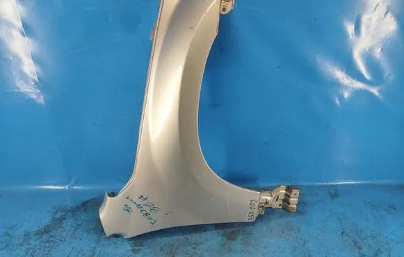 Suzuki Grand Vitara II Fender 5761065J10