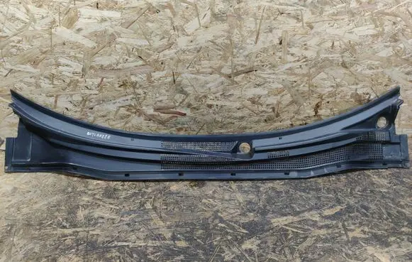 Mitsubishi Outlander Wiper trim MR971425