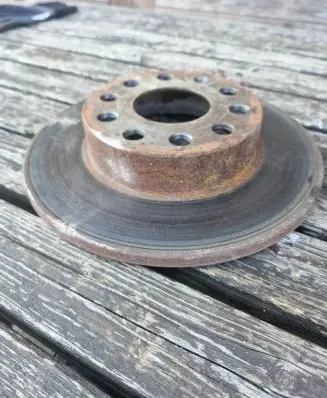 Volkswagen Touran I Rear brake disc