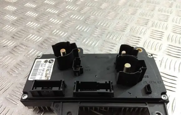 BMW 7 E65 E66 Engine control unit/module ECU 6922820 8ES00827001