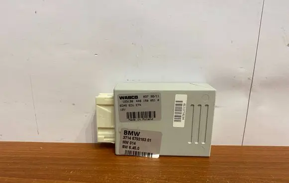 BMW X5 E70 Air suspension control unit module (rear) 6793163 123130 4461500510