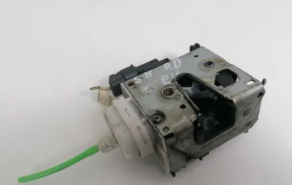 Audi A8 S8 D2 4D Front door lock 4D1837016D