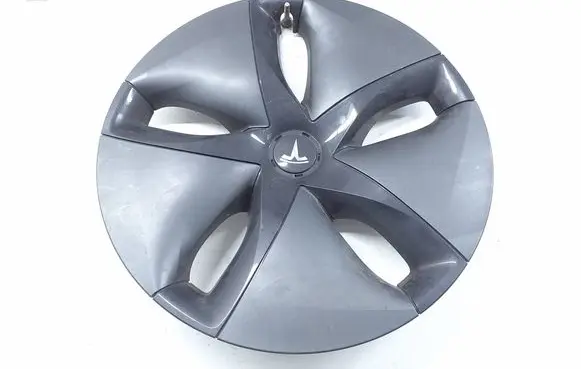 Tesla Model 3 R17 wheel hub/cap/trim 104423199B