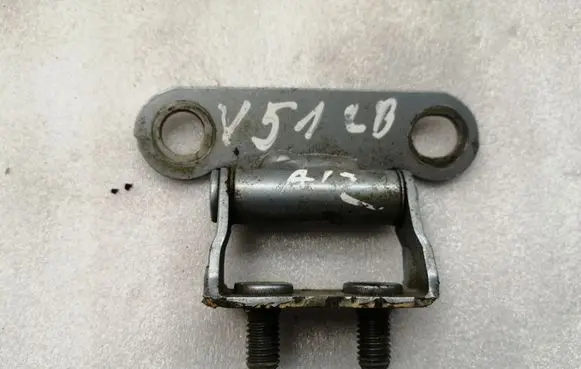 Toyota Corolla Verso AR10 Tailgate/trunk/boot hinge 6881002020