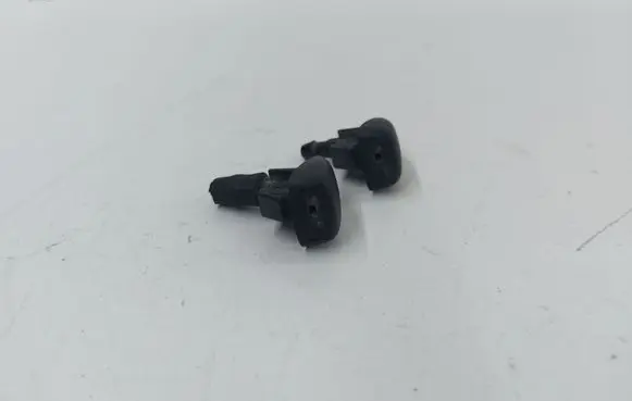 Mazda CX-7 Windshield washer spray nozzle 