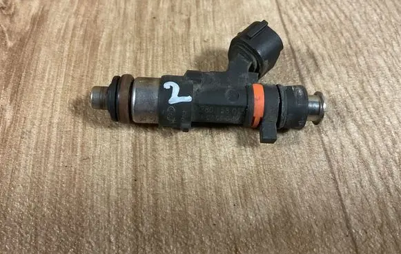 Fuel injector