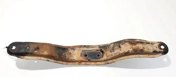 Engine mounting bracket
