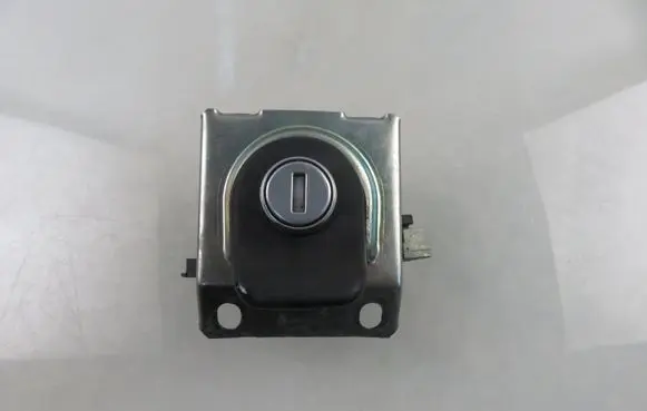 Volkswagen Fox Coupe door lock (next to the handle) 5W6827774 5Z6827774