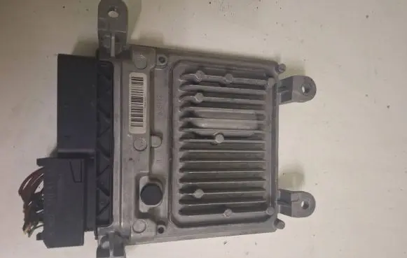 Mercedes-Benz E W212 Engine control unit/module A6519003701 28381049 A6519012101