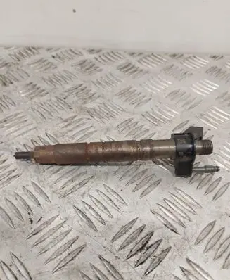 BMW X1 E84 Fuel injector 7805428 0445116 7HSB61G