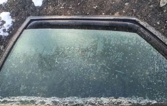 Citroen C5 Rear door window glass as2