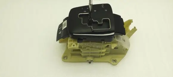 Hyundai Genesis Gear shifter/selector 467002MXXX