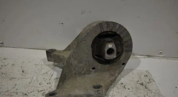 Mini One - Cooper R50 - 53 Engine mount bracket 12828710