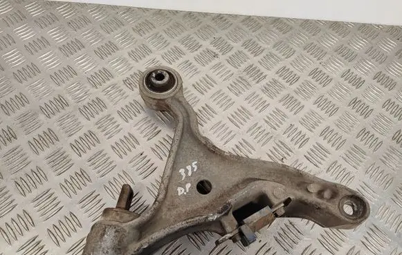 Volvo V70 Front lower control arm/wishbone 9492120
