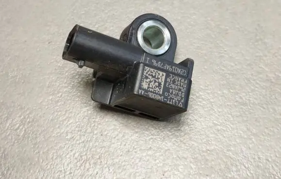 Volkswagen Amarok II Airbag deployment crash/impact sensor L1TT14B006AA