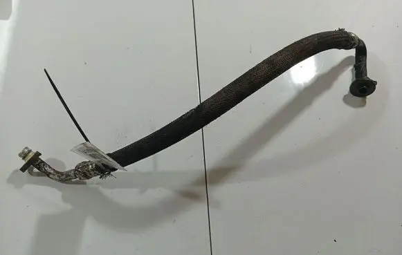 Air conditioning (A/C) pipe/hose